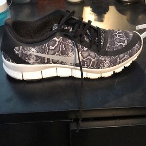 Nike snake skin gym shoes size 8.5